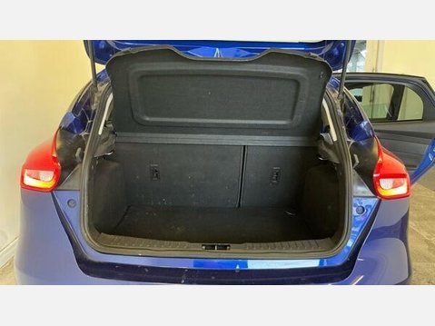Ford Focus 1.0T EcoBoost Zetec Edition Euro 6 (s/s) 5dr 10