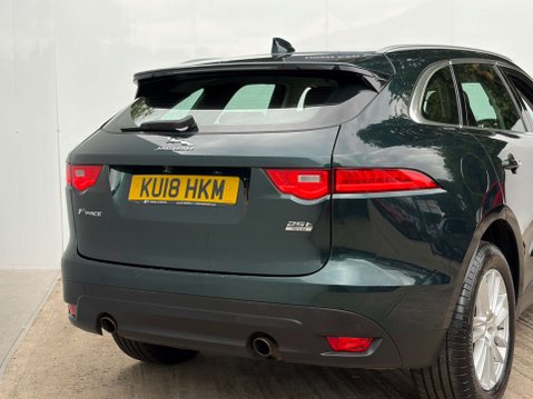 Jaguar F-Pace 2.0 F-PACE Portfolio AWD i Auto 4WD 5dr 29