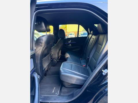 Mercedes-Benz GLE 2.0 GLE300d AMG Line (Premium) SUV 5dr Diesel G-Tronic 4MATIC Euro 6 (s/s) 31