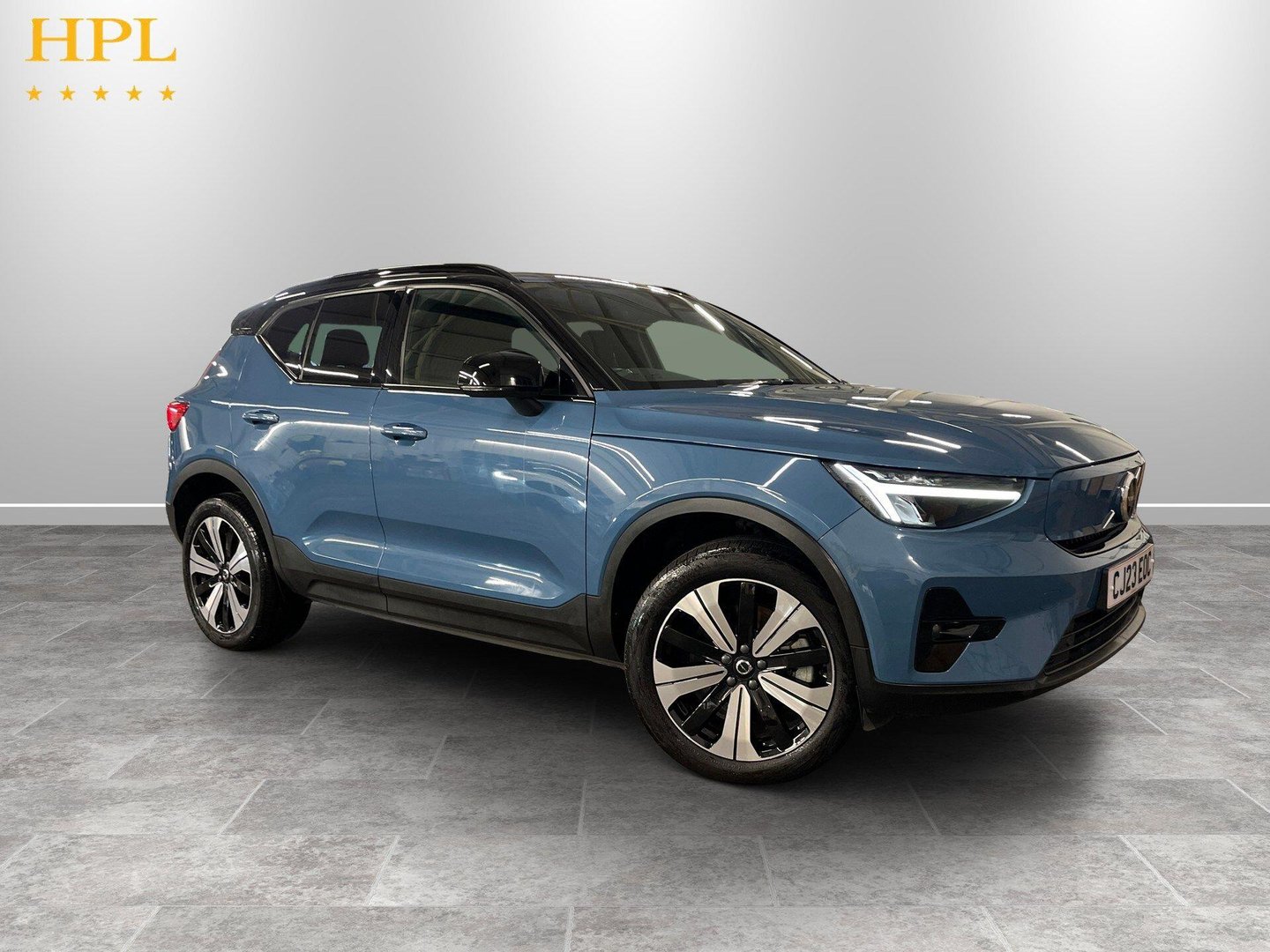 2023 Volvo XC40