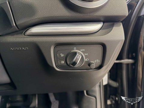 Audi A3 1.4 TFSI e-tron Sportback e-S Tronic Euro 6 5dr 8.8kWh 64