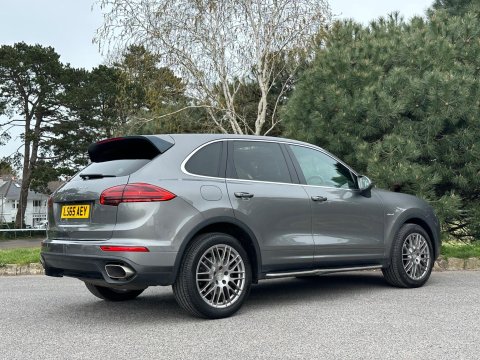 Porsche Cayenne 3.0 TD V6 TiptronicS 4WD Euro 6 (s/s) 5dr 16