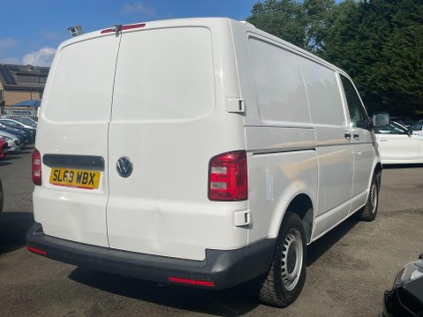 Volkswagen Transporter 2.0 TDI T32 Startline 4Motion SWB Euro 6 (s/s) 5dr 11