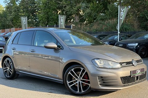 Volkswagen Golf GTD - PANORAMIC ROOF - ACC - SPORT AND SOUND PACK - CARPLAY 1