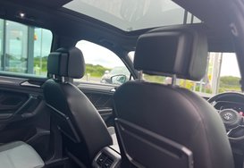 Volkswagen Tiguan R-LINE TECH 2.0 TDI 4MOTION DSG AUTO 21