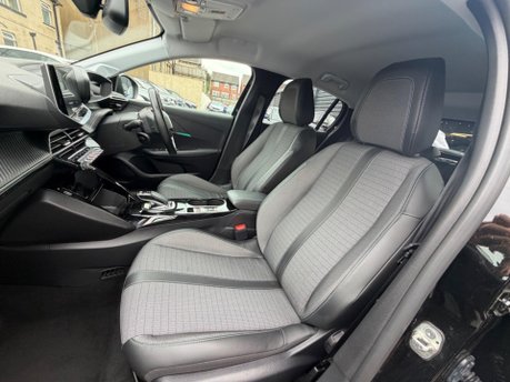 Peugeot e-208 ALLURE 16