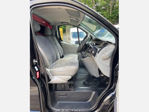 Renault Trafic 2.0 TD dCi SL27 Sport Panel Van 4dr Diesel Manual L1 H1 (214 g/km, 115 bhp) 22