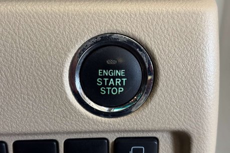 Toyota Vellfire V6 L Edition 53