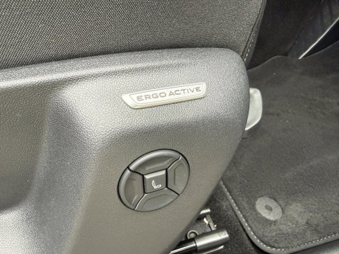 Volkswagen Tiguan 1.5 TSI eHybrid 19.7kWh R-Line SUV 5dr Petrol Plug-in Hybrid DSG Euro 6 (s/ 33