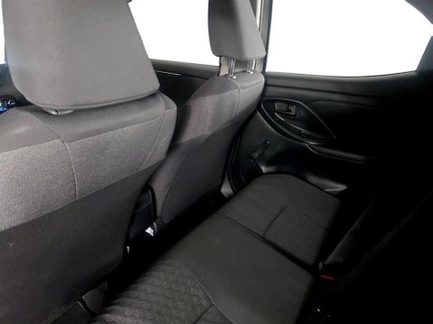 Toyota Yaris 1.5 VVT-h Icon Hatchback 5dr Petrol Hybrid E-CVT Euro 6 (s/s) (116 ps) DAB 19