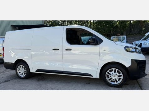 Vauxhall Vivaro 1.5 Turbo D 2900 Sportive Panel Van 6dr Diesel Manual L2 H1 Euro 6 (s/s) (1 7