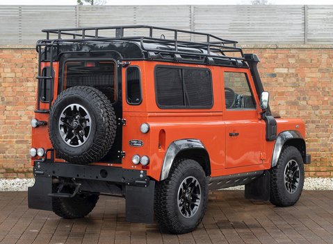 Land Rover Defender 90 Adventure Edition 7