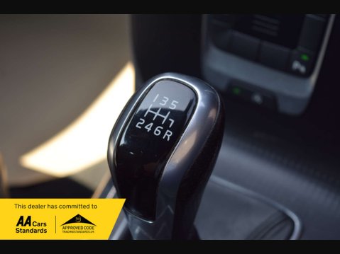 Volvo V40 2.0 V40 R-Design D2 5dr 49