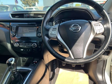 Nissan Qashqai 1.6 Qashqai Acenta Premium dCi 5dr 27