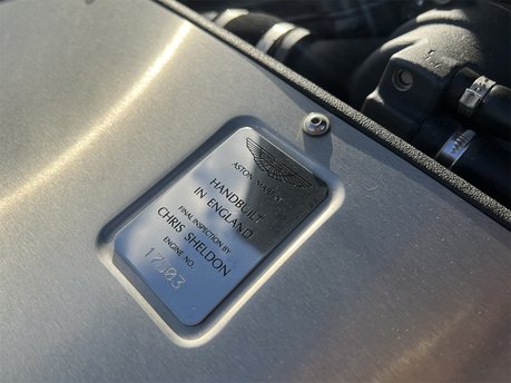 Aston Martin Vanquish S V12 75