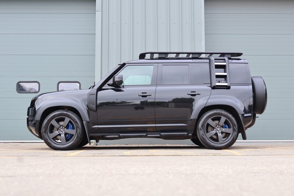 Land Rover Defender 110 D300 HARD TOP X-DYNAMIC HSE expedition styled by Seeker Genuine rear seats 4