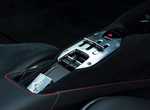 Ferrari SF90 Stradale 17