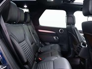 Land Rover Discovery 3.0 Discovery R-Dynamic SE D MHEV Auto 4WD 5dr 11