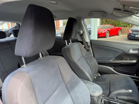 Honda Civic 1.8 i-VTEC ES Auto Euro 5 5dr 20