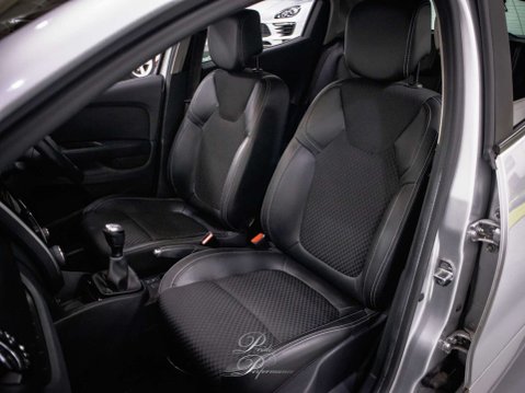 Renault Clio 0.9 Clio GT Line TCe 5dr 21