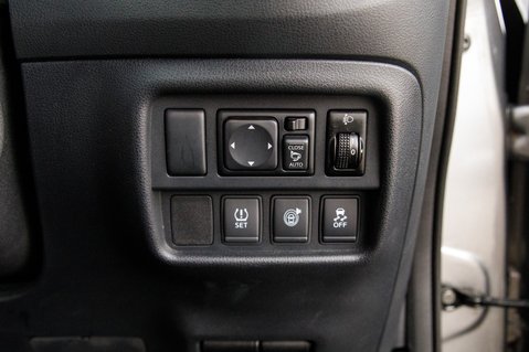 Nissan Juke TEKNA XTRONIC 15