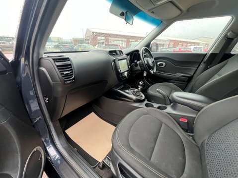 Kia Soul 1.6 Soul Mixx CRDi 5dr - NATIONAL DELIVERY* 27