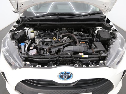 Toyota Yaris 1.5 VVT-h Icon E-CVT Euro 6 (s/s) 5dr 27