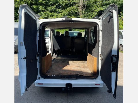 Renault Trafic 2.0 TD dCi SL27 Panel Van 4dr Diesel Manual L1 H1 (214 g/km, 115 bhp) 8