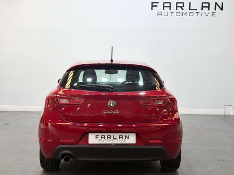 Alfa Romeo Giulietta 1.4 TB MultiAir Lusso Hatchback 5dr Petrol Manual Euro 5 (s/s) (170 bhp) 24