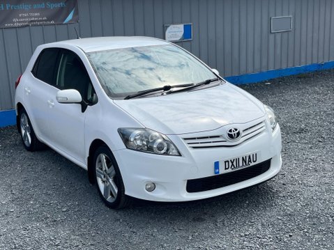 Toyota Auris 1.6 V-Matic SR Euro 5 5dr 36