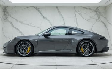 Porsche 911 GT3 TOURING (992) 5