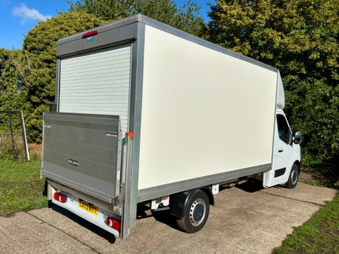 Renault Trucks Uk Master 2.3 dCi ENERGY 35 Business Luton Manual FWD LWB Euro 6 (s/s) 145 BHP 4