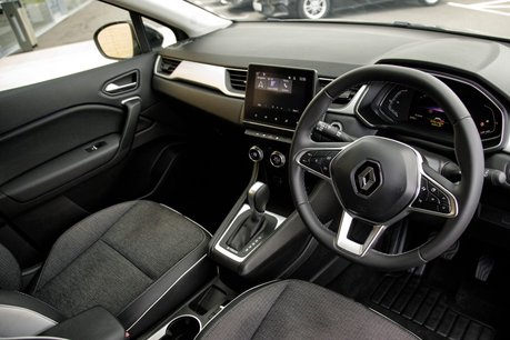 Renault Captur TECHNO E-TECH