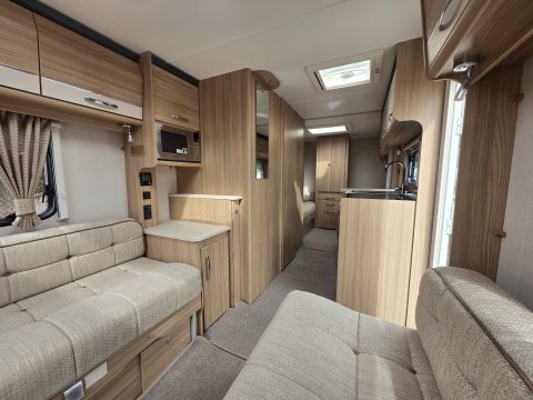 Coachman Vision 570 9