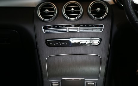 Mercedes-Benz GLC 300 DE 4Matic AMG Line Premium Plus - Full Mercedes Benz Service History 18