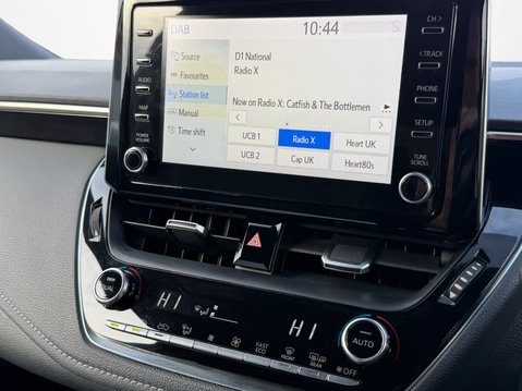 Toyota Corolla 1.8 VVT-i Hybrid Design 5dr CVT 24