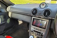 Porsche Cayman 24V S 37