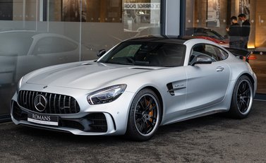 Mercedes-Benz AMG GT R 2