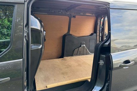 Ford Transit Connect 1.6 TDCi 240 Limited Panel Van 5dr Diesel Manual L2 H1 (128 g/km, 113 bhp) 40
