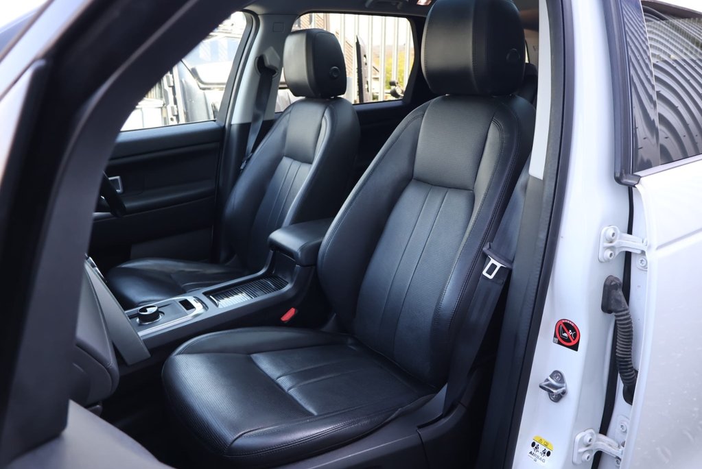 Land Rover Discovery Sport TD4 HSE 7 seater with Full Land Rover History  Black pack/alloys  pan roof  20