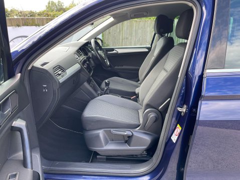 Volkswagen Tiguan 2.0 TDI SE Navigation Euro 6 (s/s) 5dr 25
