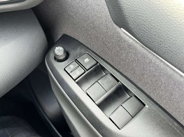 Toyota Yaris ICON HEV CVT 60