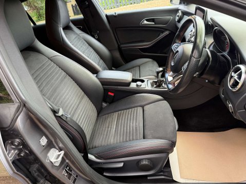 Mercedes-Benz CLA Class 2.1 CLA 200 D AMG Line 5dr 11