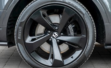 Bentley Bentayga 10