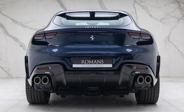 Ferrari Purosangue 5