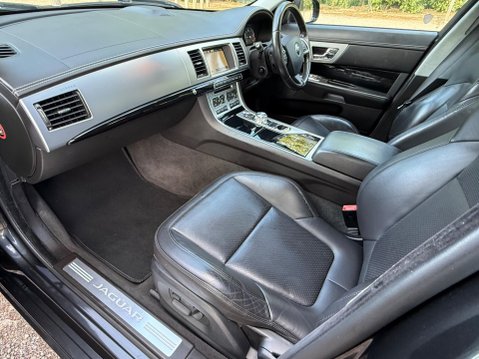 Jaguar XF 3.0d S V6 Portfolio Auto Euro 5 (s/s) 4dr 2