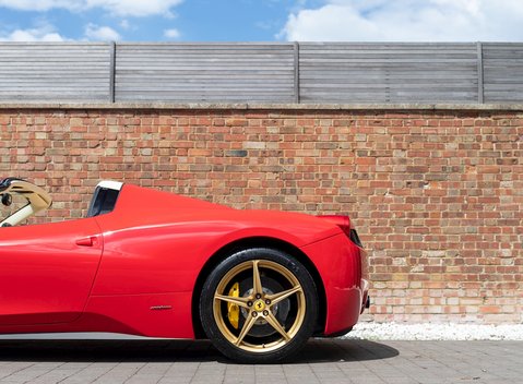 Ferrari 458 Spider 29