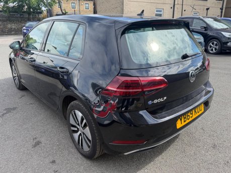 Volkswagen Golf E-GOLF 6