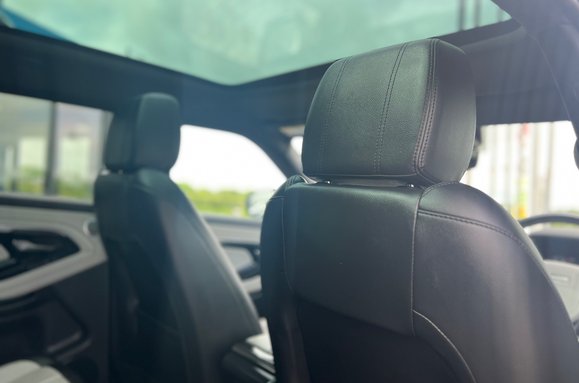 Land Rover Range Rover Evoque FIRST EDITION MHEV AUTO PAN ROOF 24