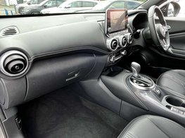 Nissan Juke 1.6 Juke Tekna HEV CVT 5dr 17